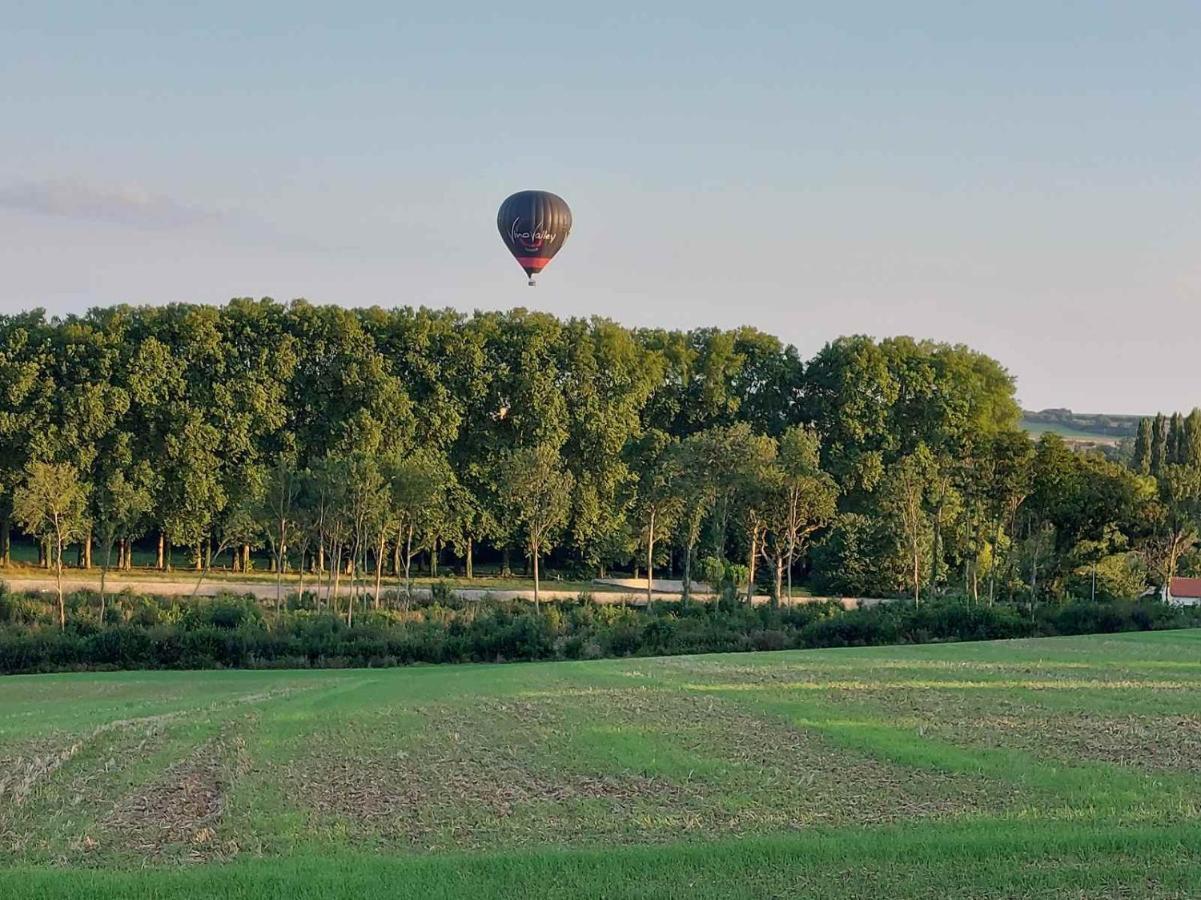 Вилла Au Grain D'Orge Echire Экстерьер фото